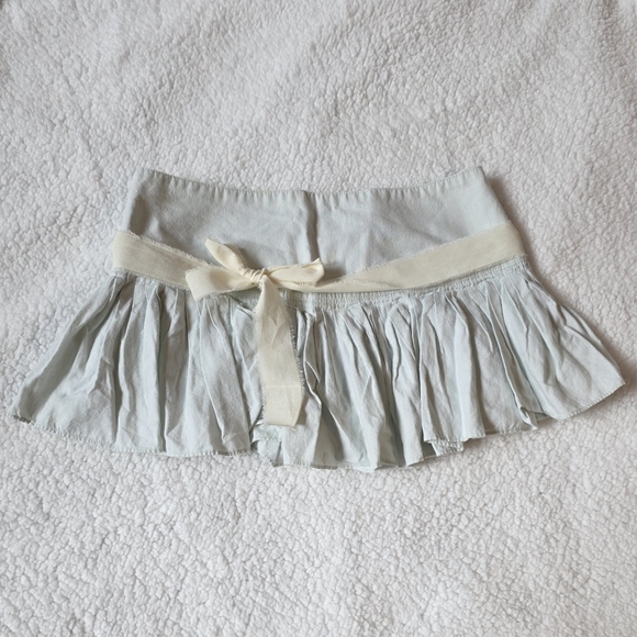 Abercrombie & Fitch Dresses & Skirts - Abercrombie Extremely Rare Vintage Light Blue Pleated Mini Skirt